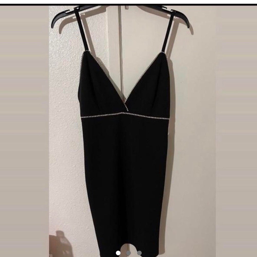 Black bodycon dress